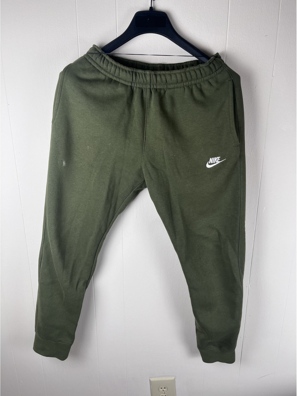 Nike Sportswear Club Fleece Joggers Men's Small Olive Green Tapered Sweatpants